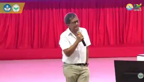 Rocky Gerung Tegaskan Mahasiswa Berhak Bertanya Tanpa Meminta Izin