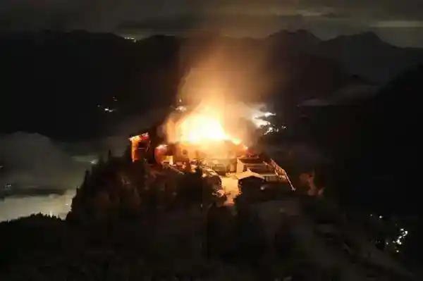 Kebakaran Melanda Eagle’s Nest, Polisi Bavaria Menahan Satu Orang