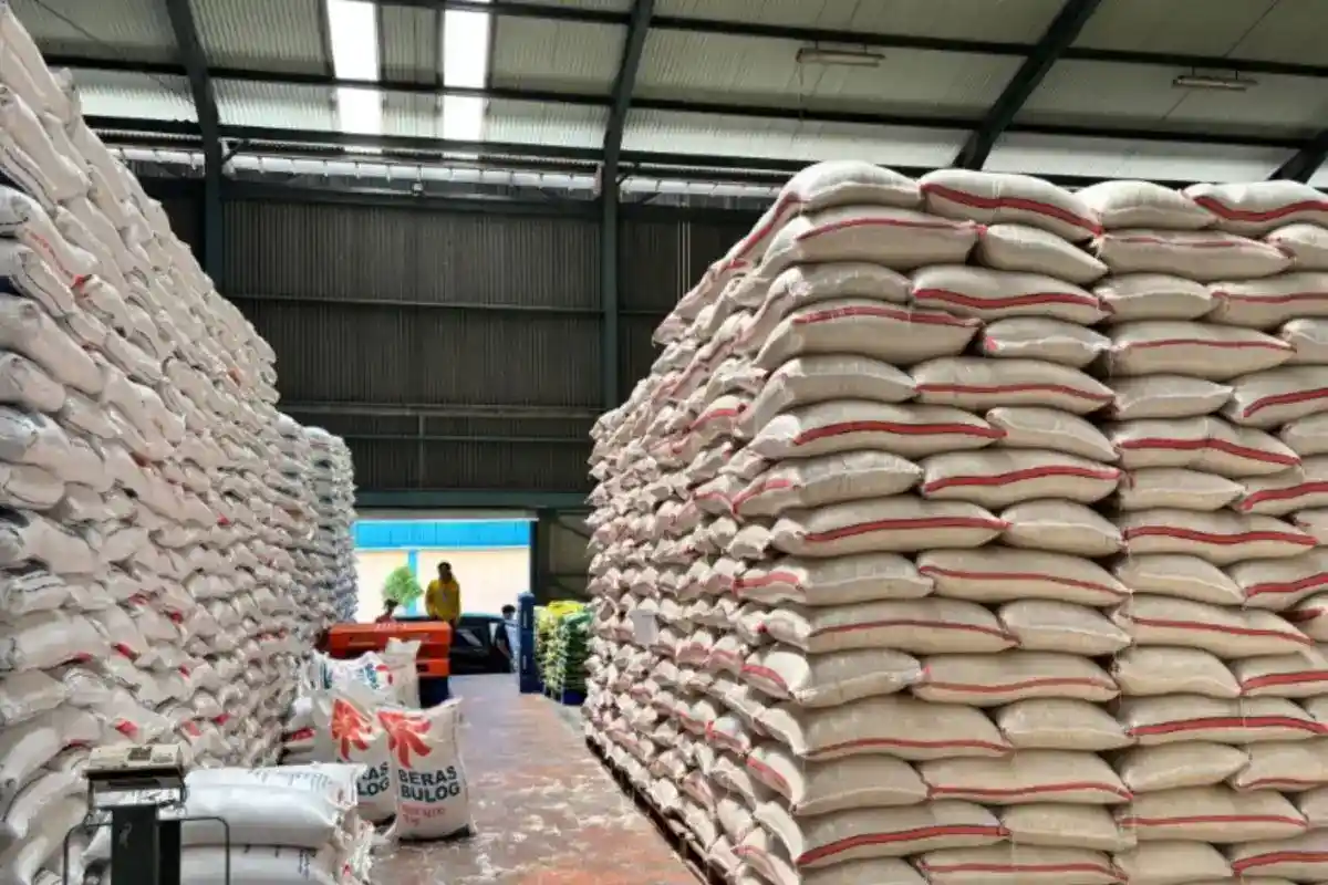 Stok Beras Bulog Jawa Barat Tercatat 623,9 Ribu Ton hingga Oktober 2026