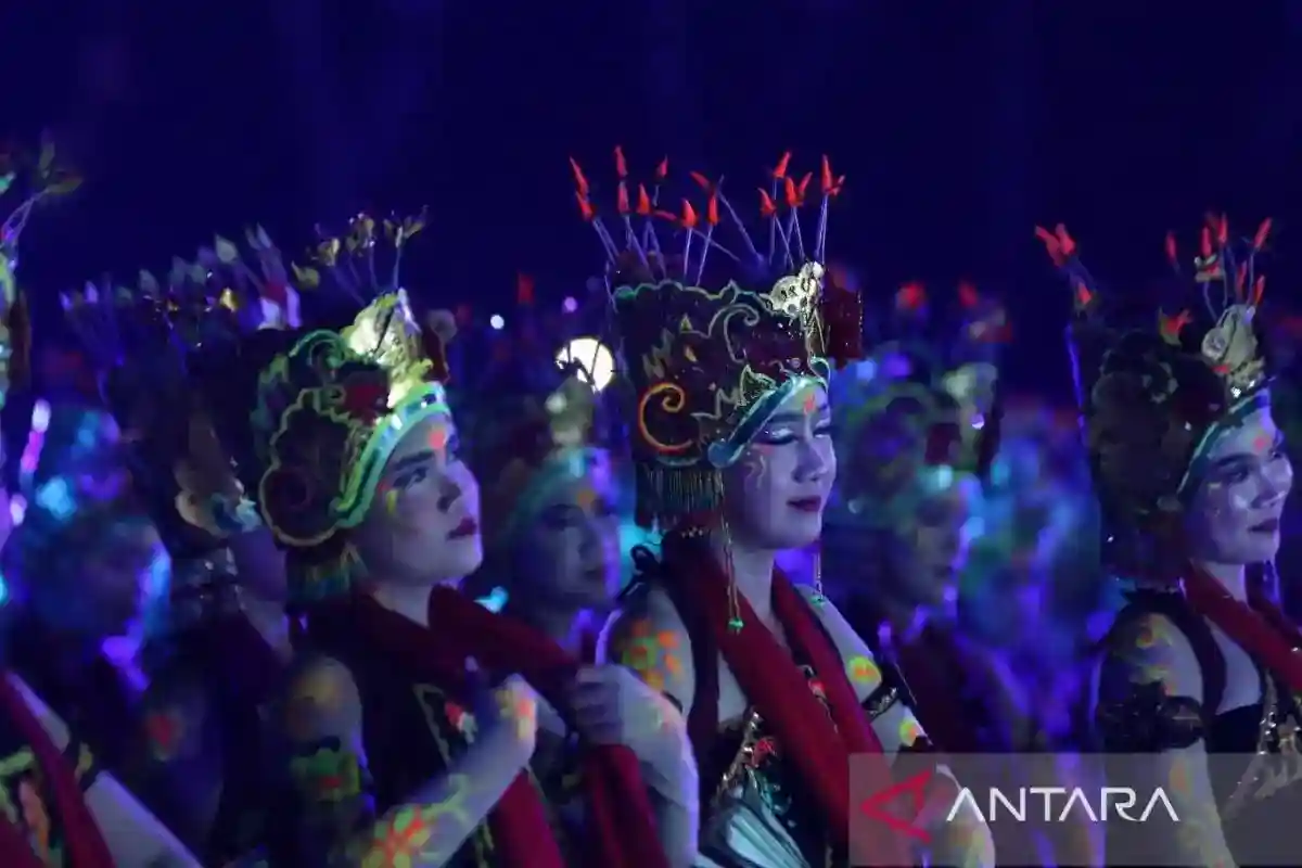 Gandrung Sewu 2026 Tarik Sekitar 20 Ribu Pengunjung ke Pantai Marina Boom