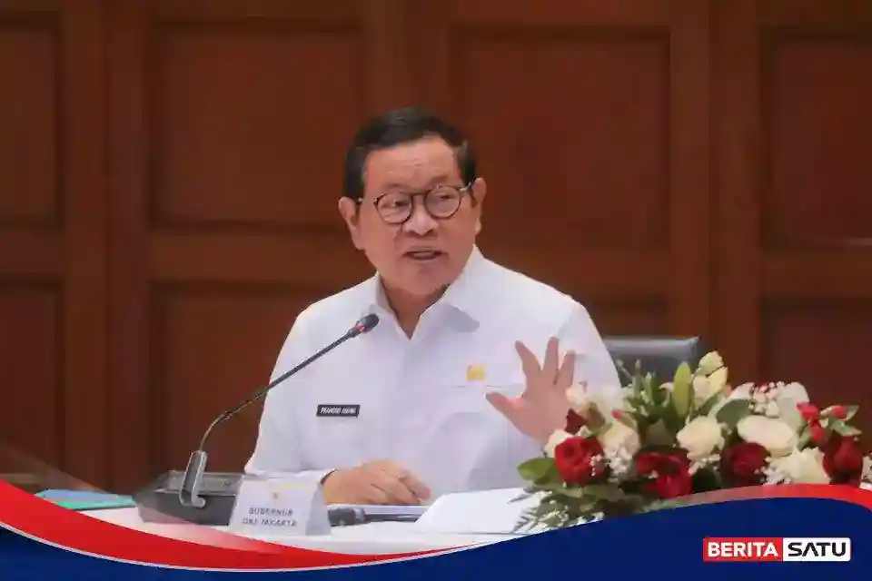 Pramono Perketat Disiplin Rapat di Pemprov DKI, ASN Terlambat Bisa Diminta Tidak Masuk