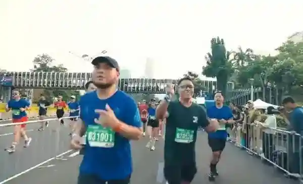 Yasha Chatab Membaca Perjalanan dan Budaya Lari Lewat Buku Terbaru