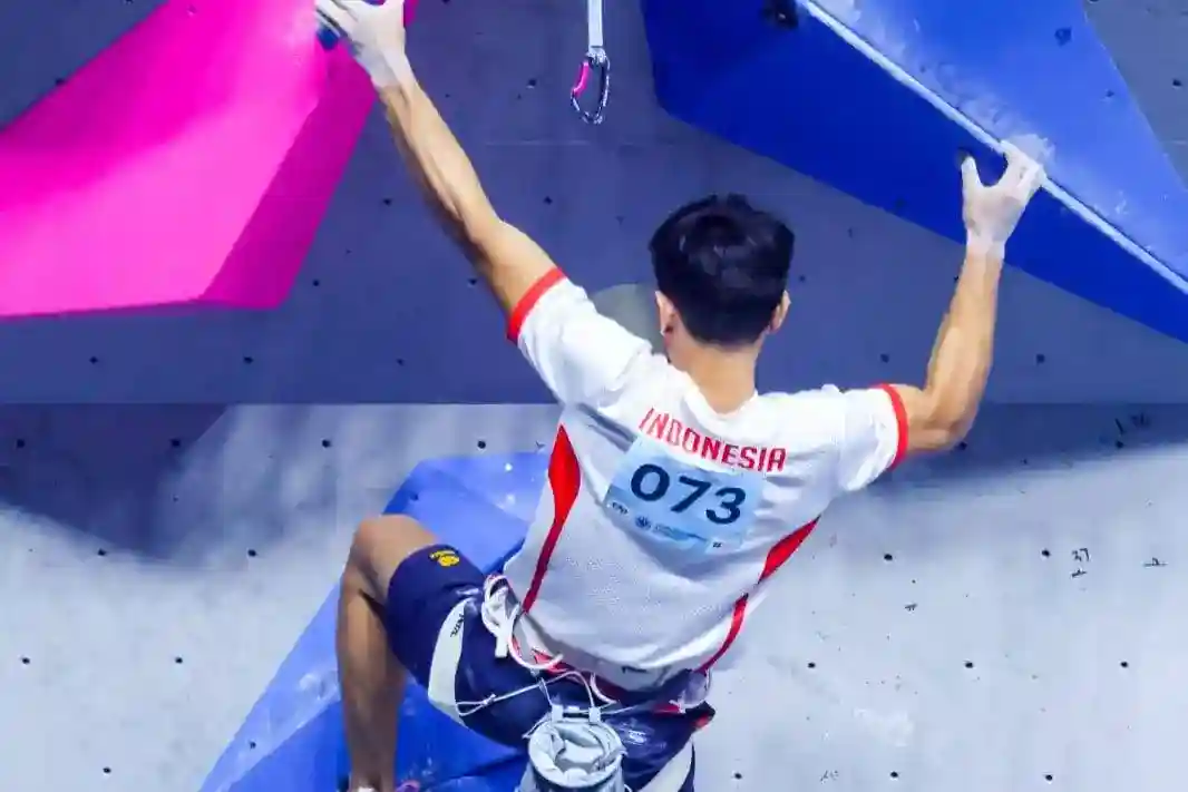 Putra Tri Ramadani Rebut Perak Lead di Santiago, Indonesia Tambah Medali