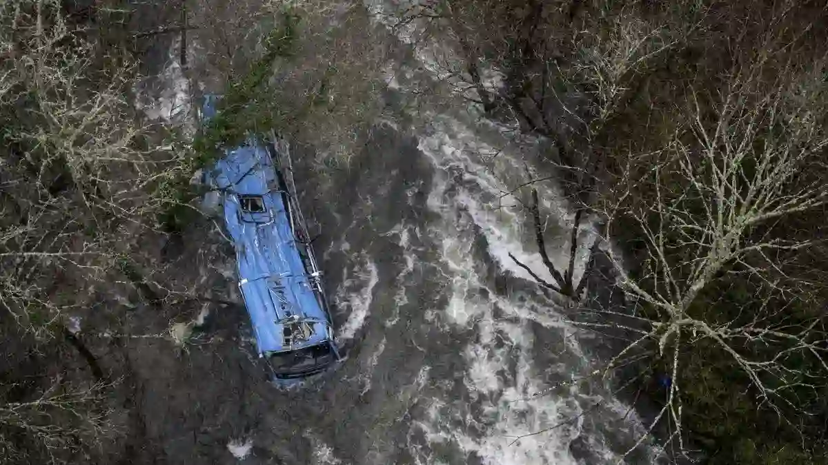 Kecelakaan Bus di Fogars de Montclus: 83 Orang Terluka