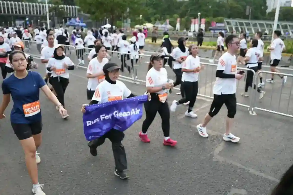 Bicara Udara Ajak Pelari Peduli Kualitas Udara dan Hak atas Udara Bersih