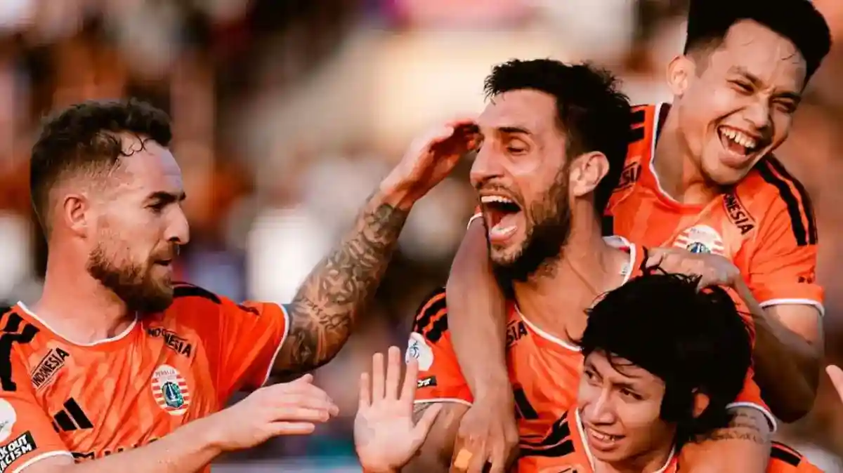 Persija Perlebar Jarak di Puncak Super League, Lima Tim Masih Membayangi