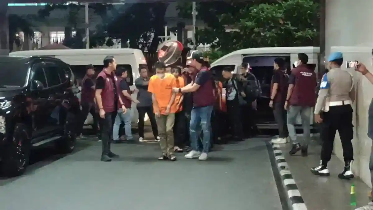 Sepuluh Tersangka Kasus Laboratorium Sabu di Aceh Dibawa ke Bareskrim