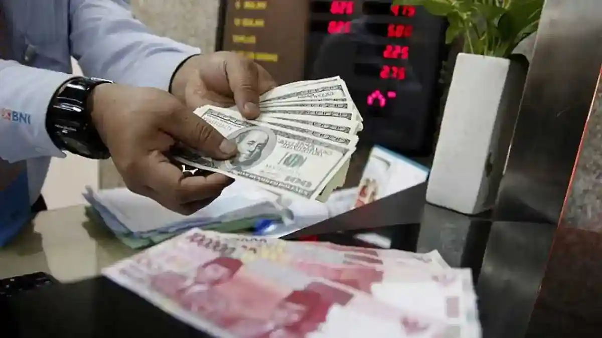 Rupiah Dibuka Melemah ke Rp18.174, Tekanan Domestik Jadi Sorotan