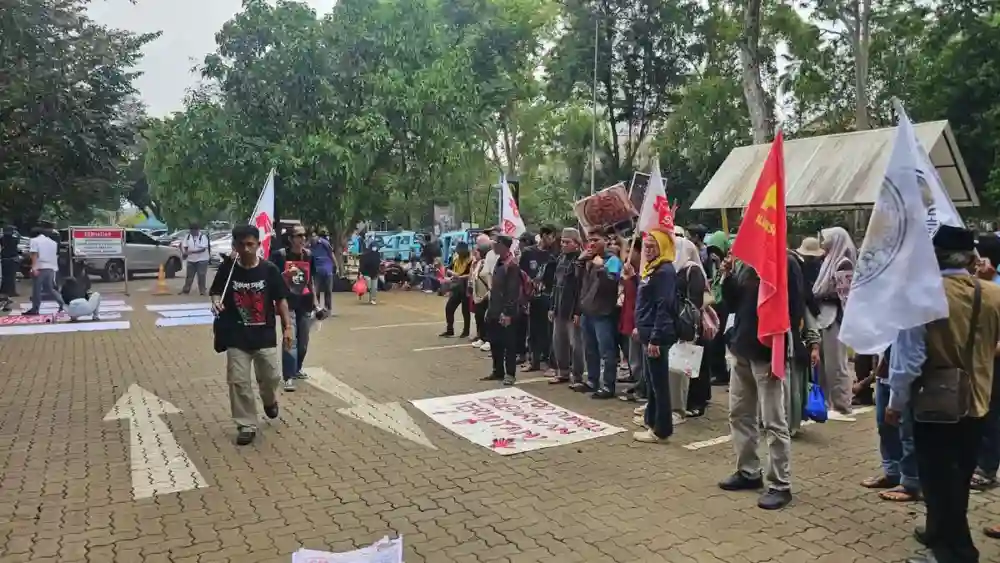 Mahasiswa UI Siapkan Keberangkatan ke Bundaran HI, Lima Tuntutan Akan Disuarakan