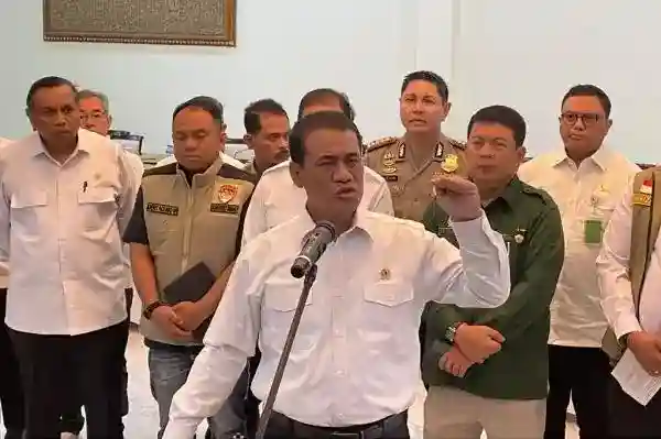Delapan Pejabat Bulog dan Bapanas Dicopot dalam Kasus Beras SPHP