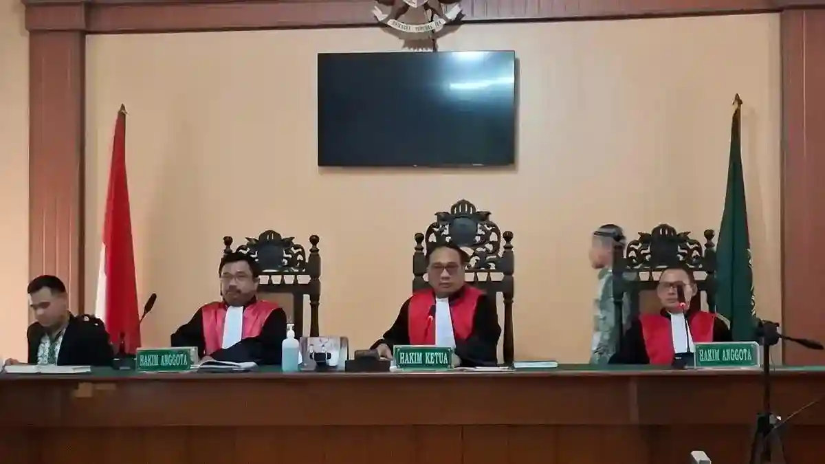 PN Surakarta Tolak Gugatan soal Ijazah Jokowi, Penggugat Dibebani Biaya Perkara