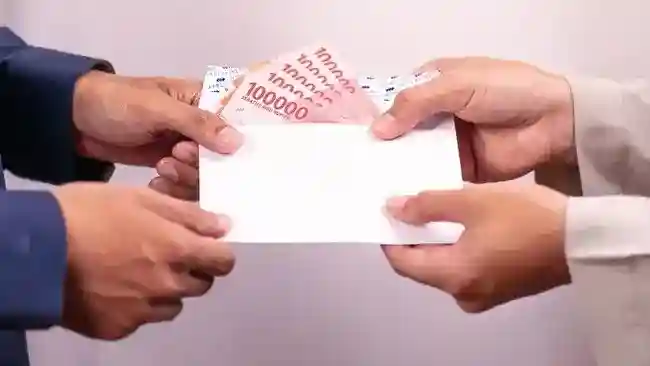Rupiah Melemah Tipis saat Pasar Menimbang Data AS dan Sikap BI