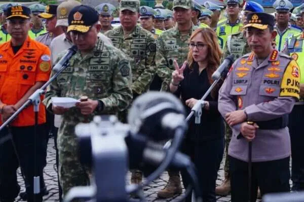 Panglima TNI dan Kapolri Pimpin Apel Gelar Pasukan Operasi Ketupat 2026 di Monas